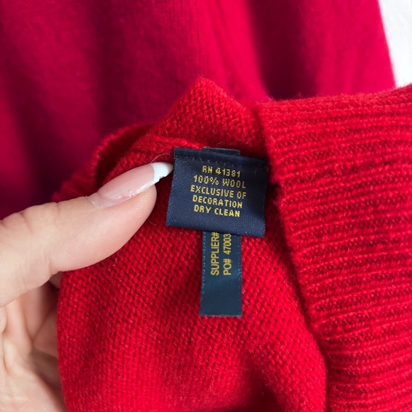 Ralph Lauren 100% Wool Men's V-Neck Sweater in Bold Red - Picture 6 of 7